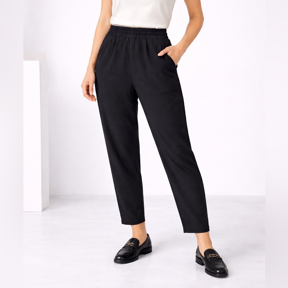 Everlane Black Pull On Tapered Pants Elastic Waist Minimalist Size 4
